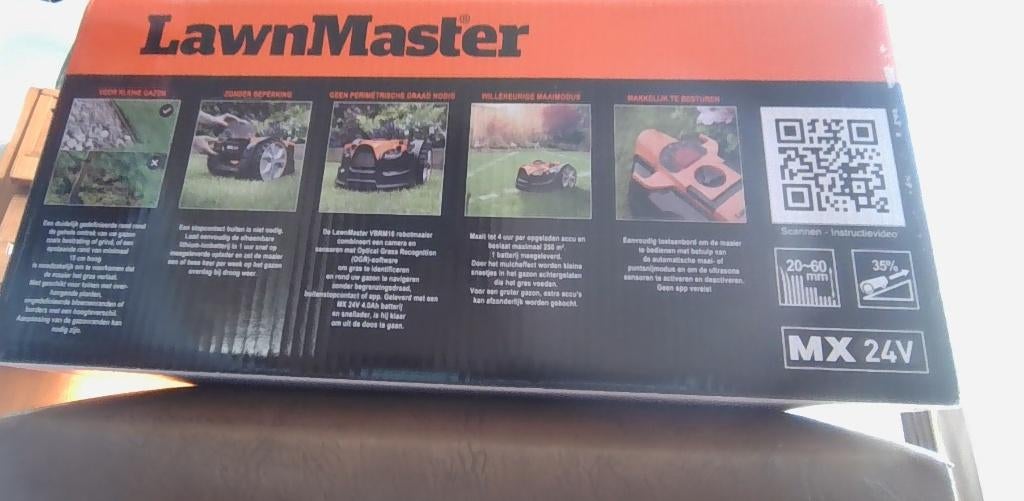 Nieuwe Robotmaaier LawnMaster draadloos met garantie, Ophalen of Verzenden, Nieuw, 20 tot 25 cm, Overige merken