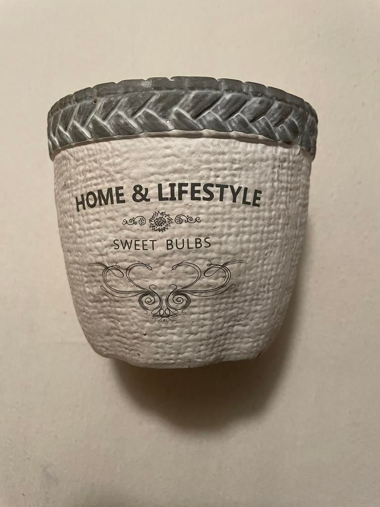 Tk leuke bloempot van home & lifestyle, Rond, Ophalen of Verzenden, Zo goed als nieuw, Aardewerk