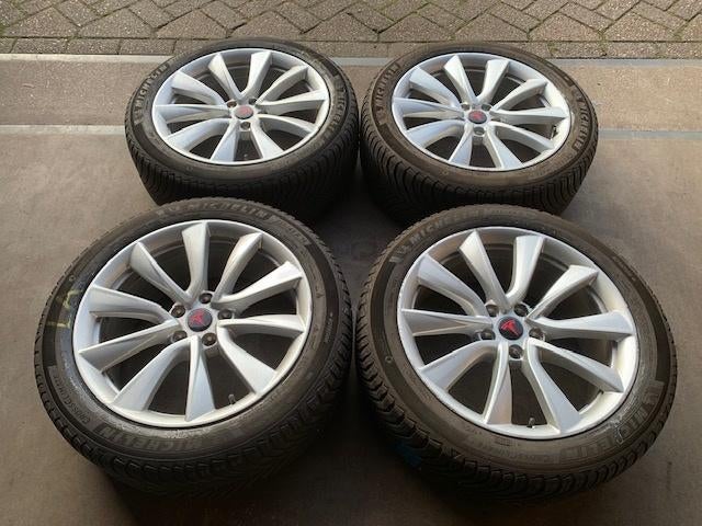 ORIGINELE TESLA MODEL Y VELGEN + 4S BANDEN 255 45 R19 + BLE, Auto-onderdelen, Banden en Velgen, 19 inch, Gebruikt, 255 mm, .