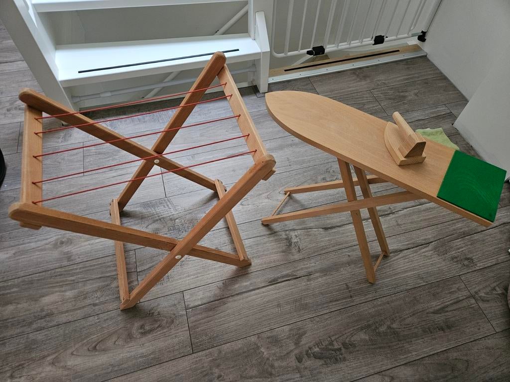 Houten Speelgoed Strijkplank en Wasrek, Kinderen en Baby's, Ophalen of Verzenden, Zo goed als nieuw, Meubelstuk of Keukentje