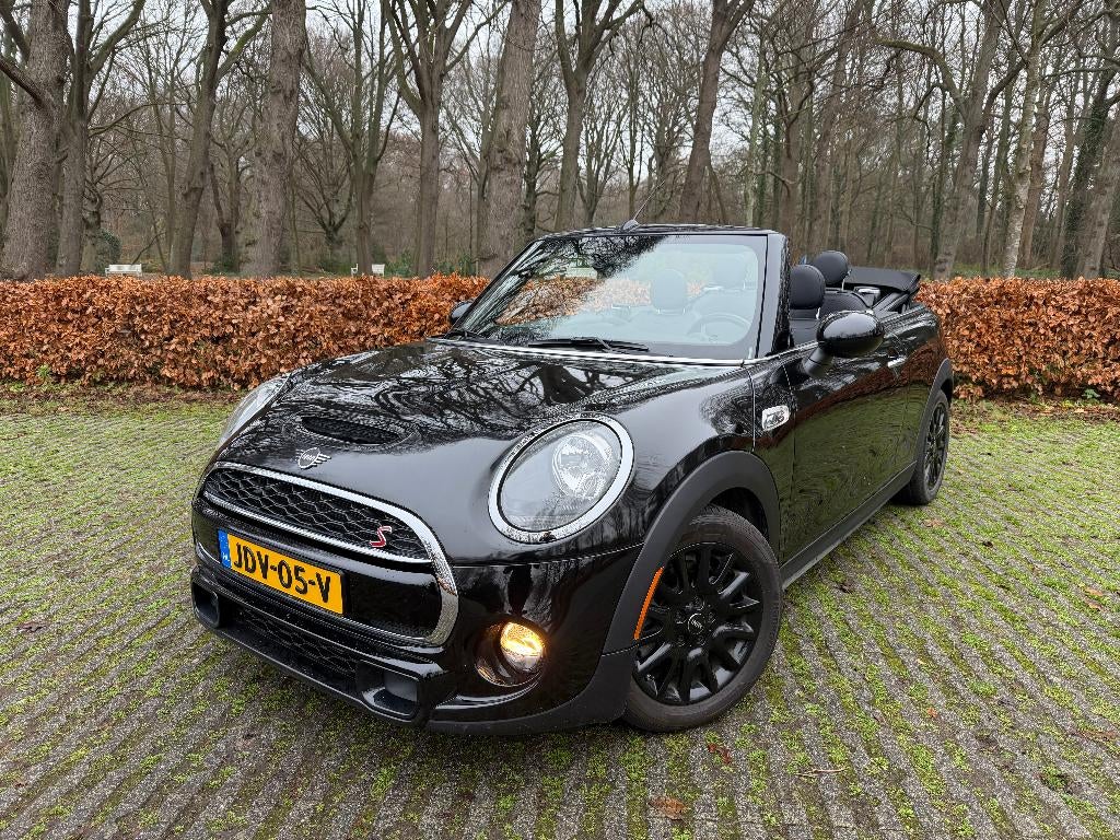 Mini Cooper S Cabrio 2018 192pk Achteruitrijcamera Automaat, Auto's, Mini, Cabriolet, 4 stoelen, Zwart, Leder