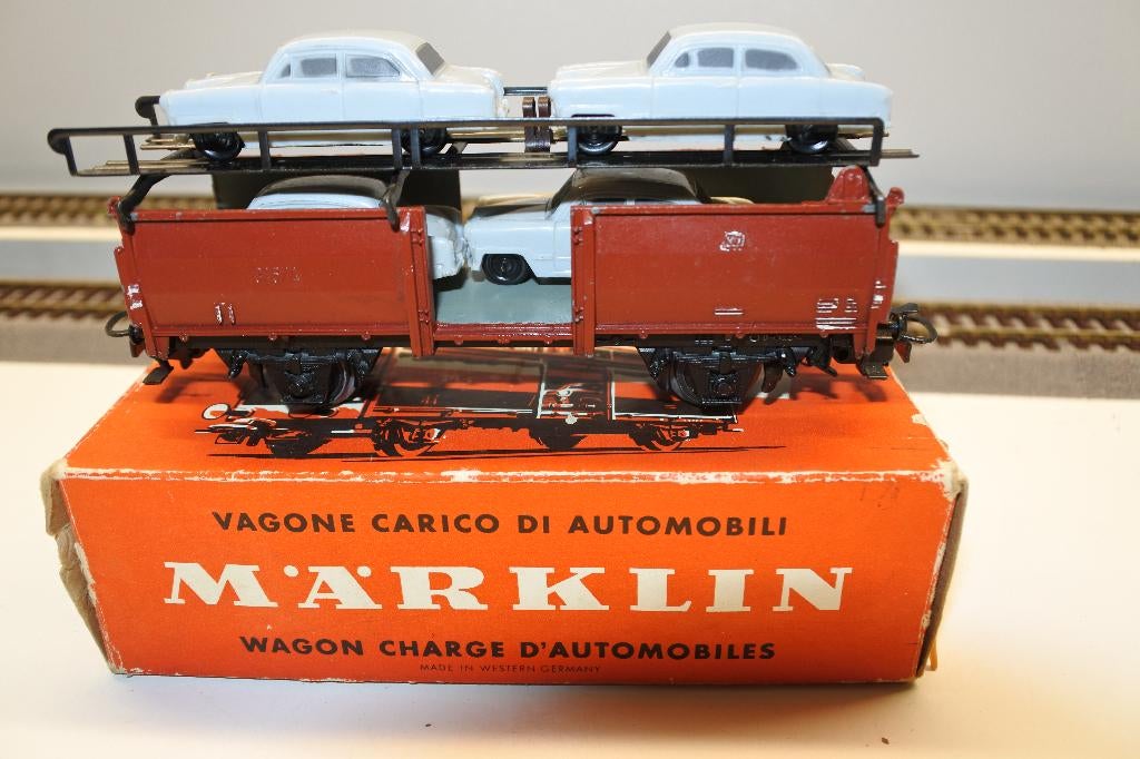 Märklin H0  4613 autotransport DB + Ford Taunus 12 M, Hobby en Vrije tijd, Modeltreinen | H0, Wisselstroom, Wagon, Ophalen of Verzenden