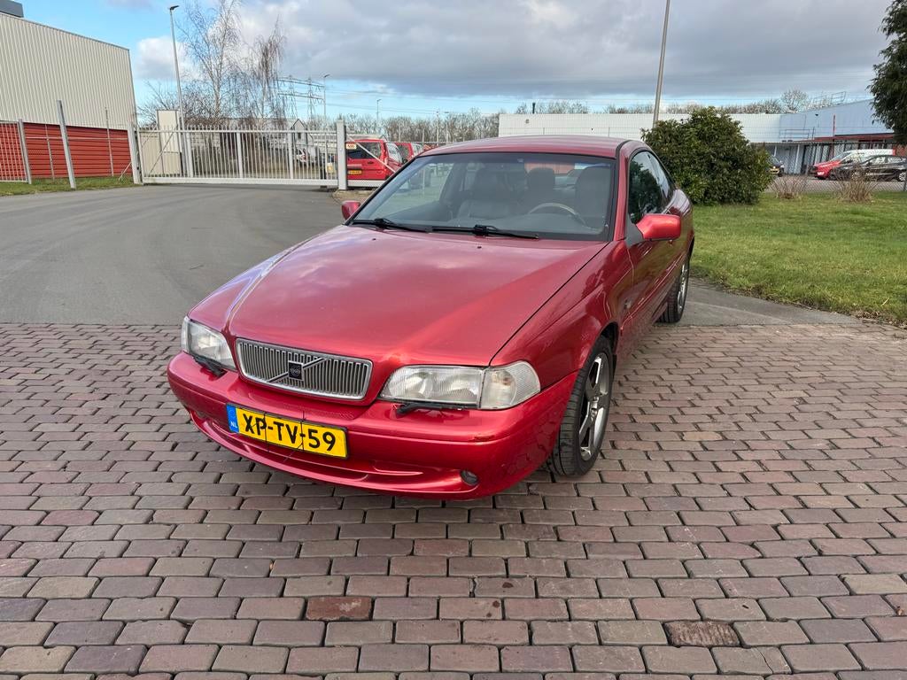 Volvo C70 2.3 T-5 AUT 1999 Rood, Auto's, C70, 4 stoelen, 1465 kg, Origineel Nederlands