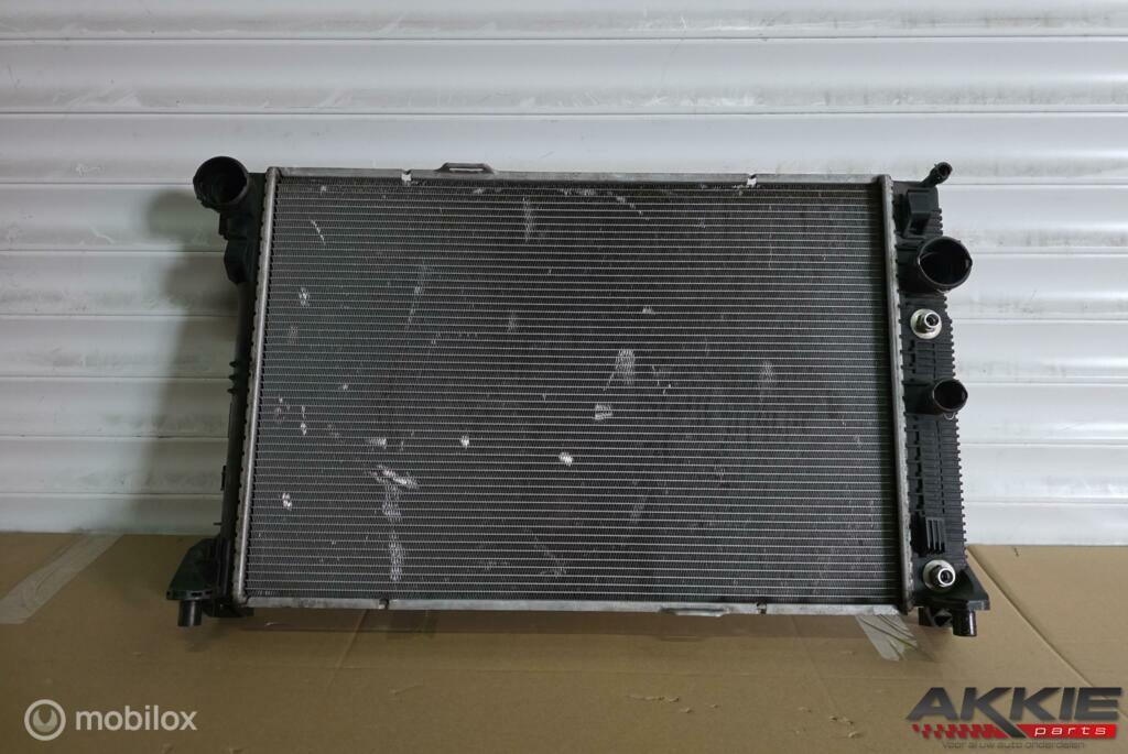 Mercedes Radiateur A2045003603 W212 X204 W204 W207 W218, Gebruikt, Ophalen of Verzenden