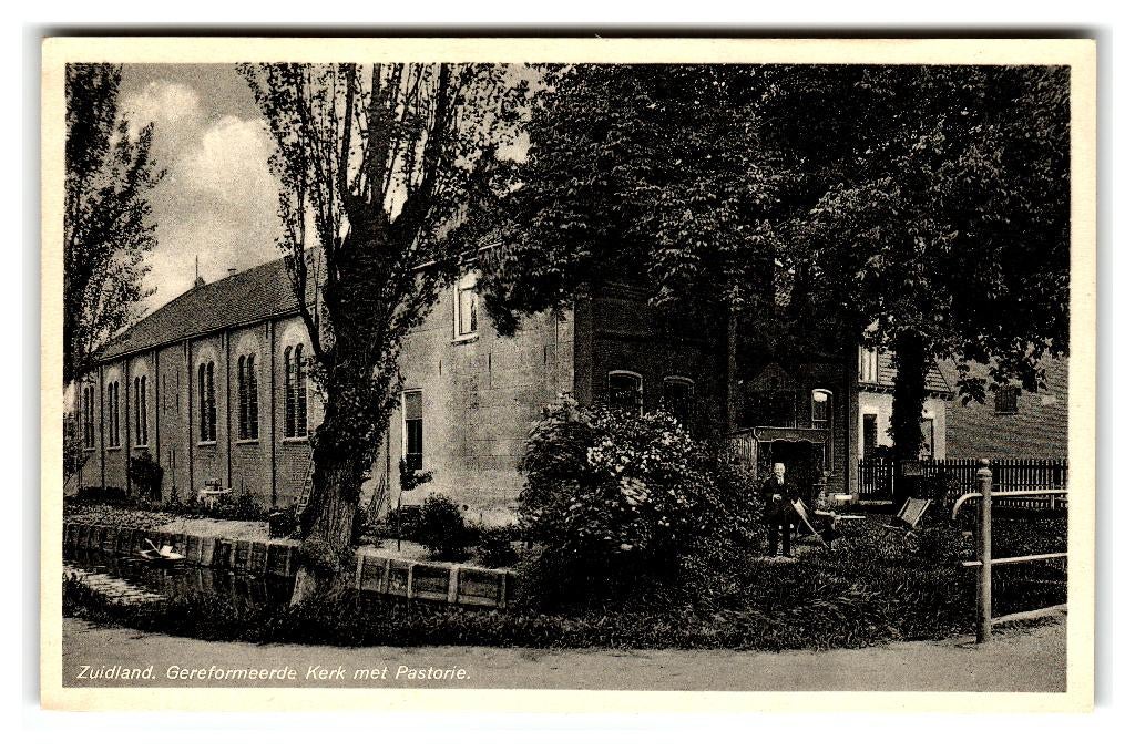 Zuidland, (bij Hellevoetsluis) Gereformeerde Kerk m Pastorie, Ophalen of Verzenden, 1940 tot 1960, Ongelopen, Zuid-Holland