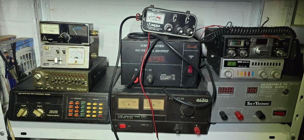 lot 27mc scanners en voedingen en bakje, Ophalen, Gebruikt