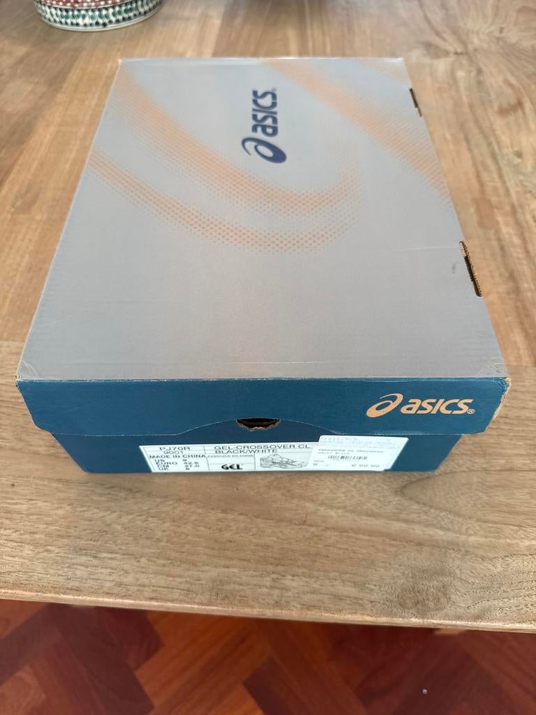 Asics kunstgras sportschoenen maat 42,5, Zwart, Ophalen of Verzenden, Zo goed als nieuw, Maat 42/44 (L)