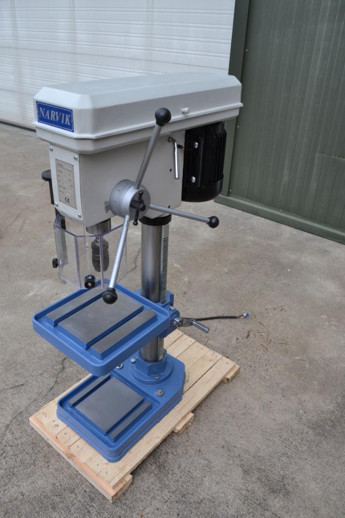 Tafelboormachine merk Narvik TB 20, Ophalen, Nb, Kolomboormachine, Gebruikt