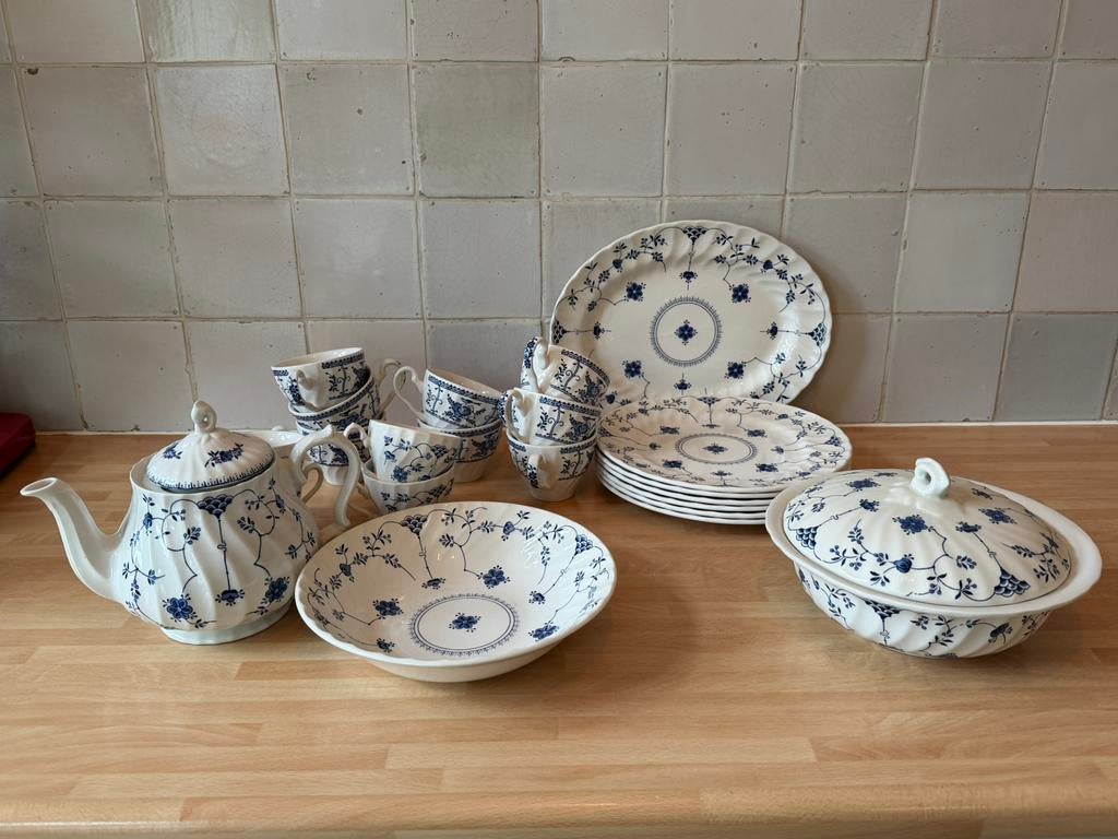 Prachtige Vintage Churchill England Serviesset Theepot, Ophalen of Verzenden