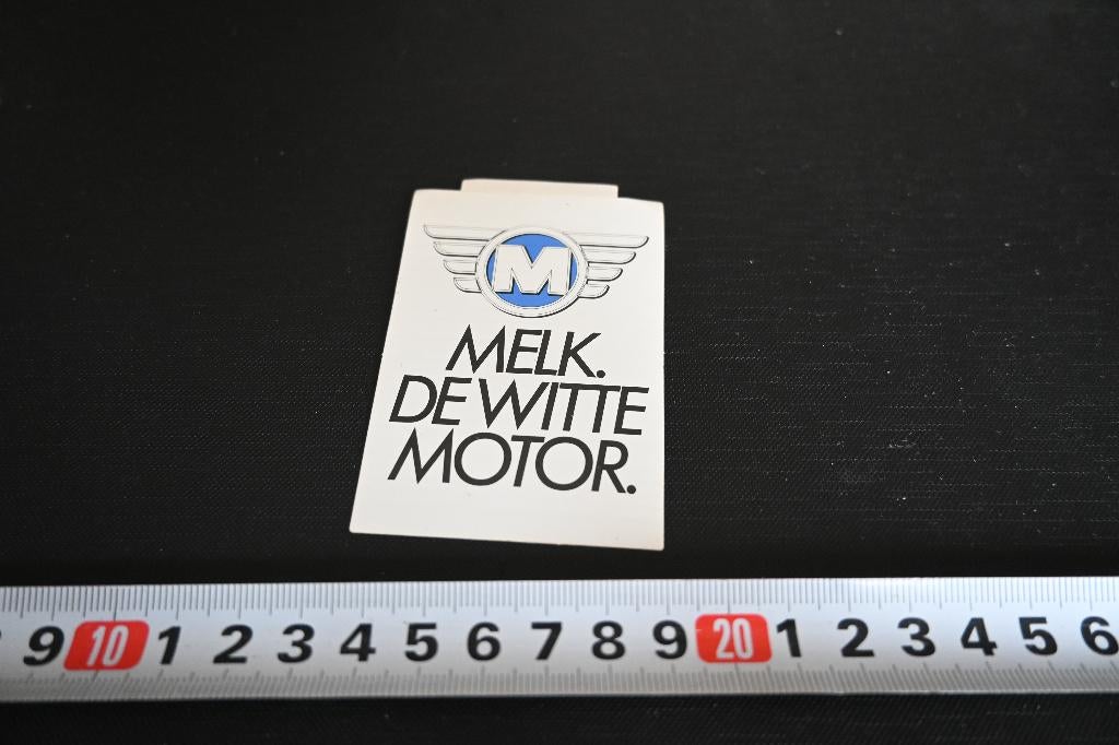stickers Melk. De witte motor *, Ophalen, Zo goed als nieuw