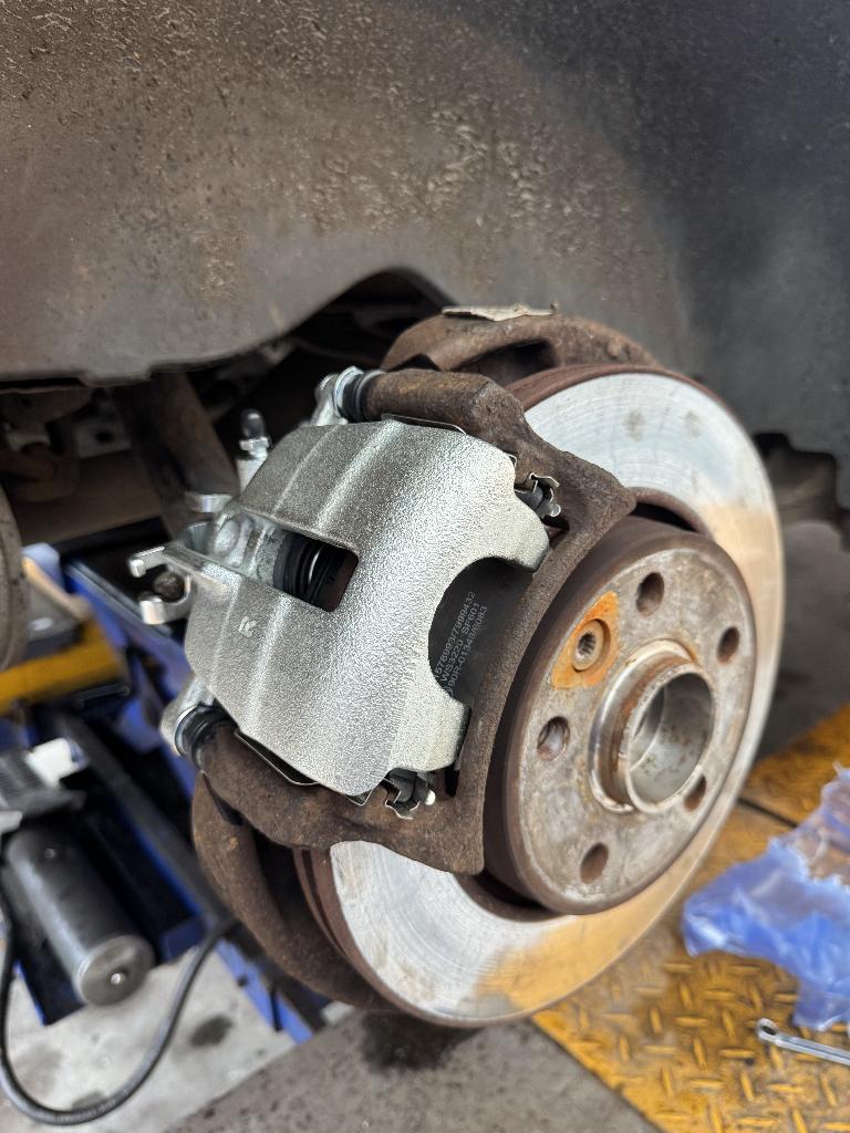 Foto 3 van Onderhoud, Reparatie & Banden VEENDAM! | WTS Automotive