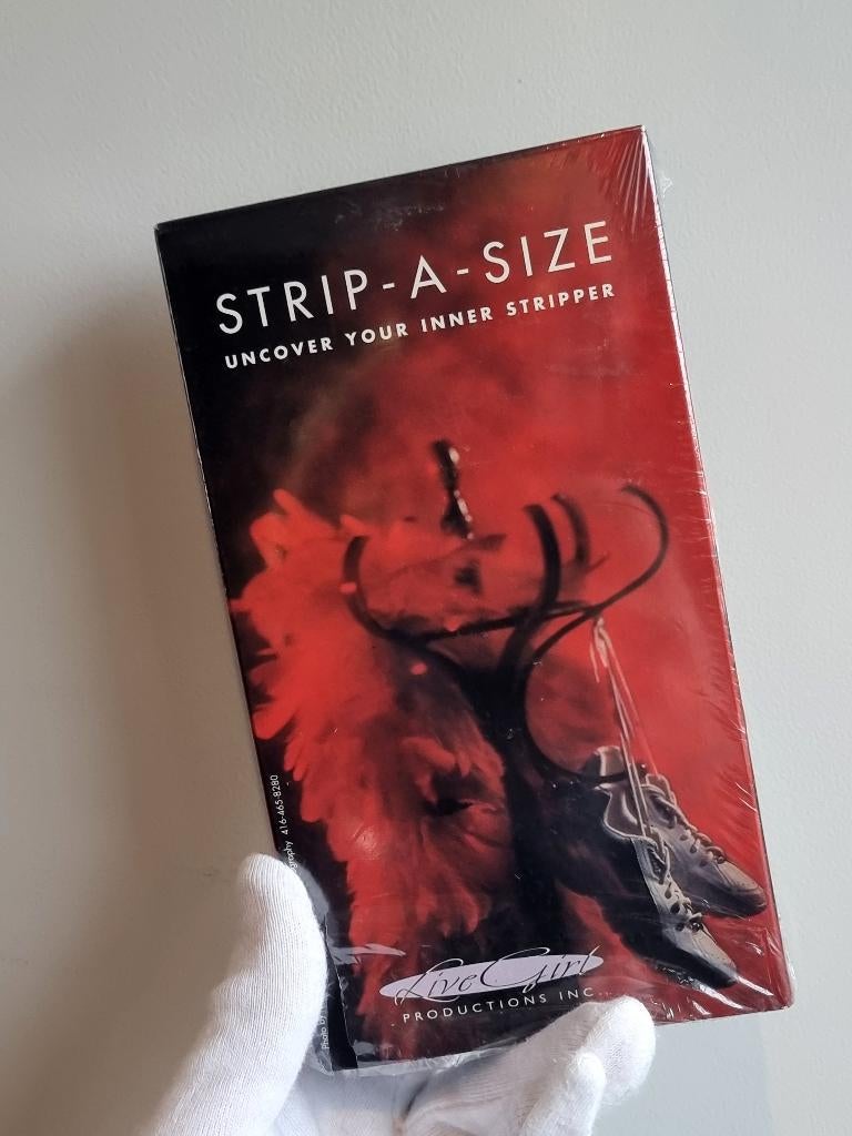 Strip-a-size VHS, Alle leeftijden, Ophalen of Verzenden, Gebruikt, Overige genres
