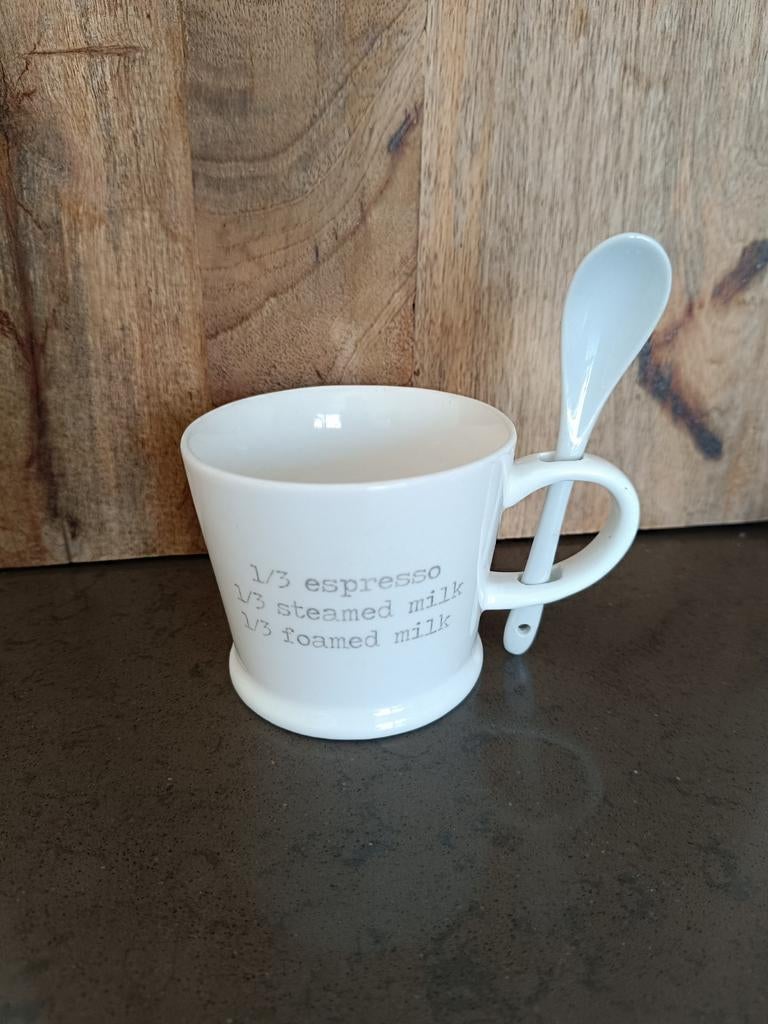 Riviera Maison Cappuccino Kop met Lepel, Keramiek, Ophalen of Verzenden, Zo goed als nieuw, Overige stijlen