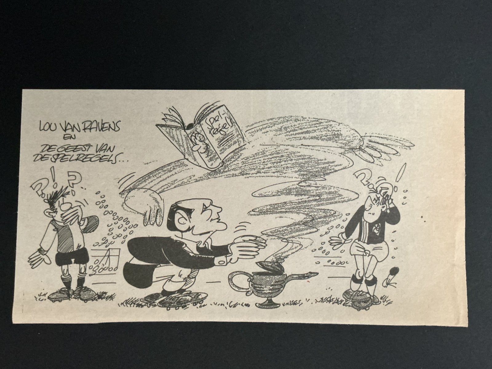 Voetbal karikatuur Dik Bruynesteyn Scheidsrechter nov 1970, Ophalen of Verzenden, 1960 tot 1980, Knipsel(s)