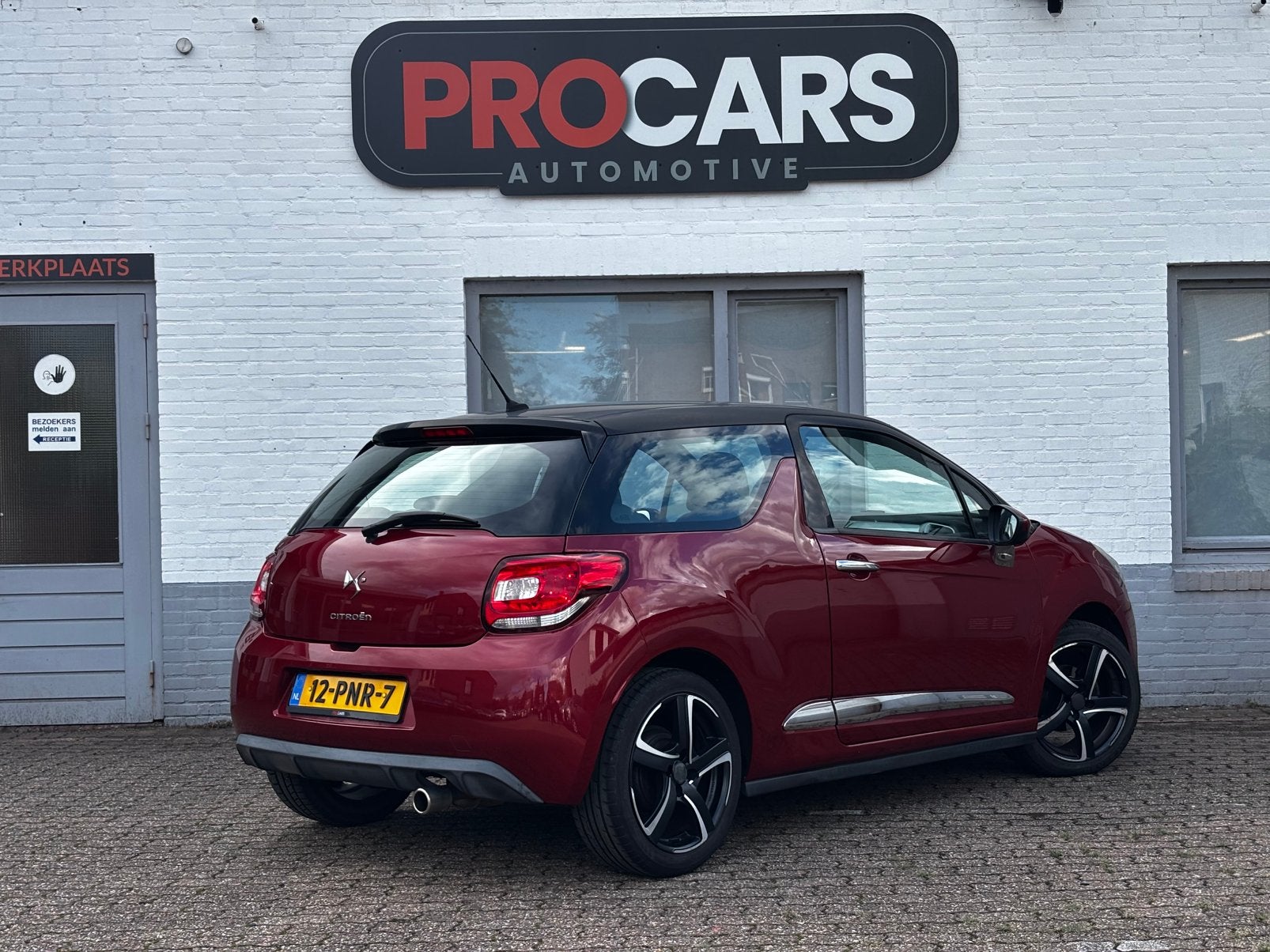 Citroën DS3 1.4 VTI Chic / Airco / Boekjes / CruiseC., Auto's, Stof, 40 €/maand, Origineel Nederlands, Overige kleuren