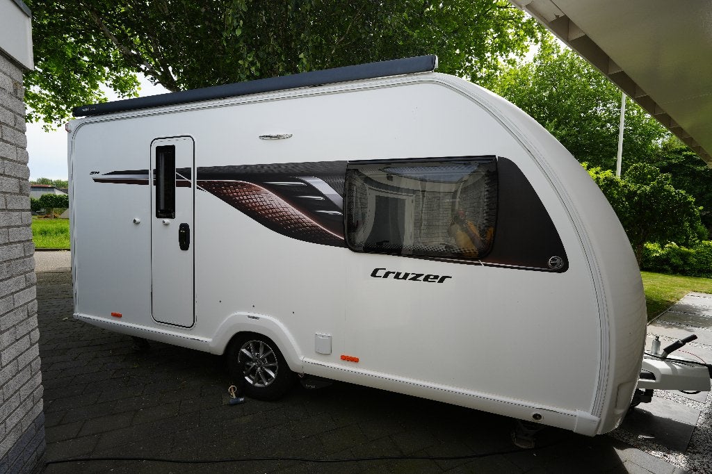 Sprite Cruzer 460 SR, Standaardzit, 2 aparte bedden, Tot en met 2, Particulier