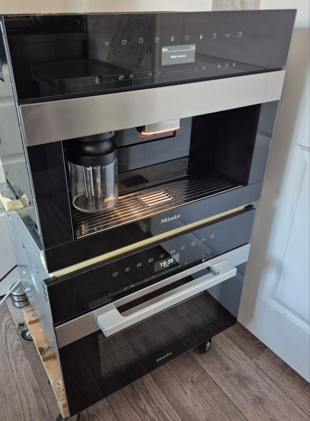 Nieuwste model Miele koffiemachine CVA7445 +combi oven stoom, Ophalen, Gemalen koffie, 10 kopjes of meer, Koffiemachine