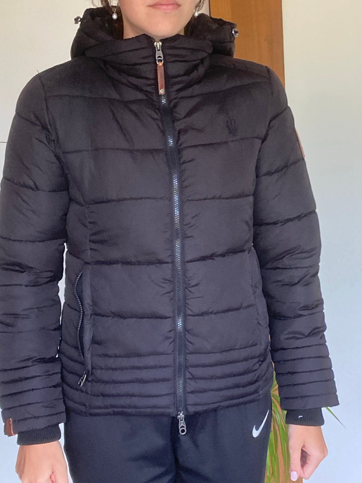 Marikoo Zwarte Gewatteerde Jas Maat S, Kleding | Dames, Ophalen of Verzenden, Zo goed als nieuw, Maat 36 (S), Zwart