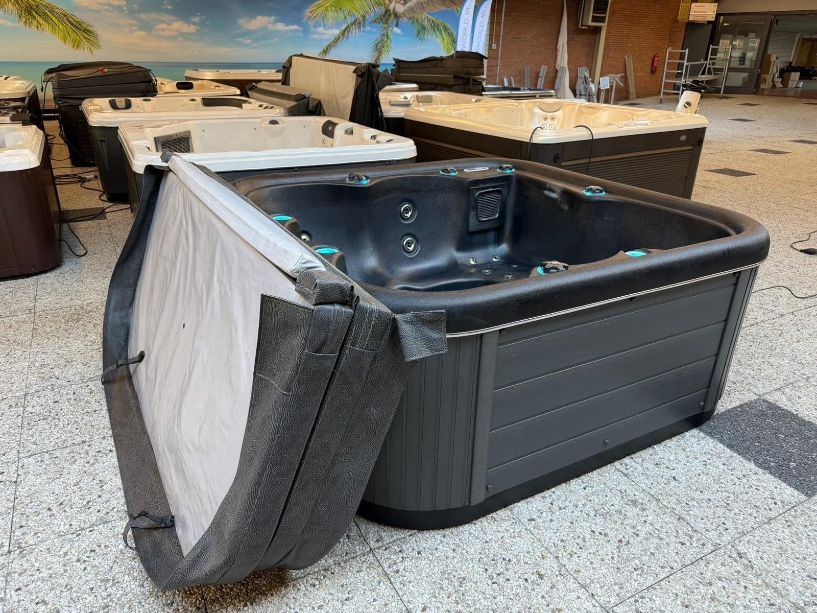 Passion Spa Blackpool | 6 persoons | Nette staat, Ophalen, Zo goed als nieuw, Filter, Vast