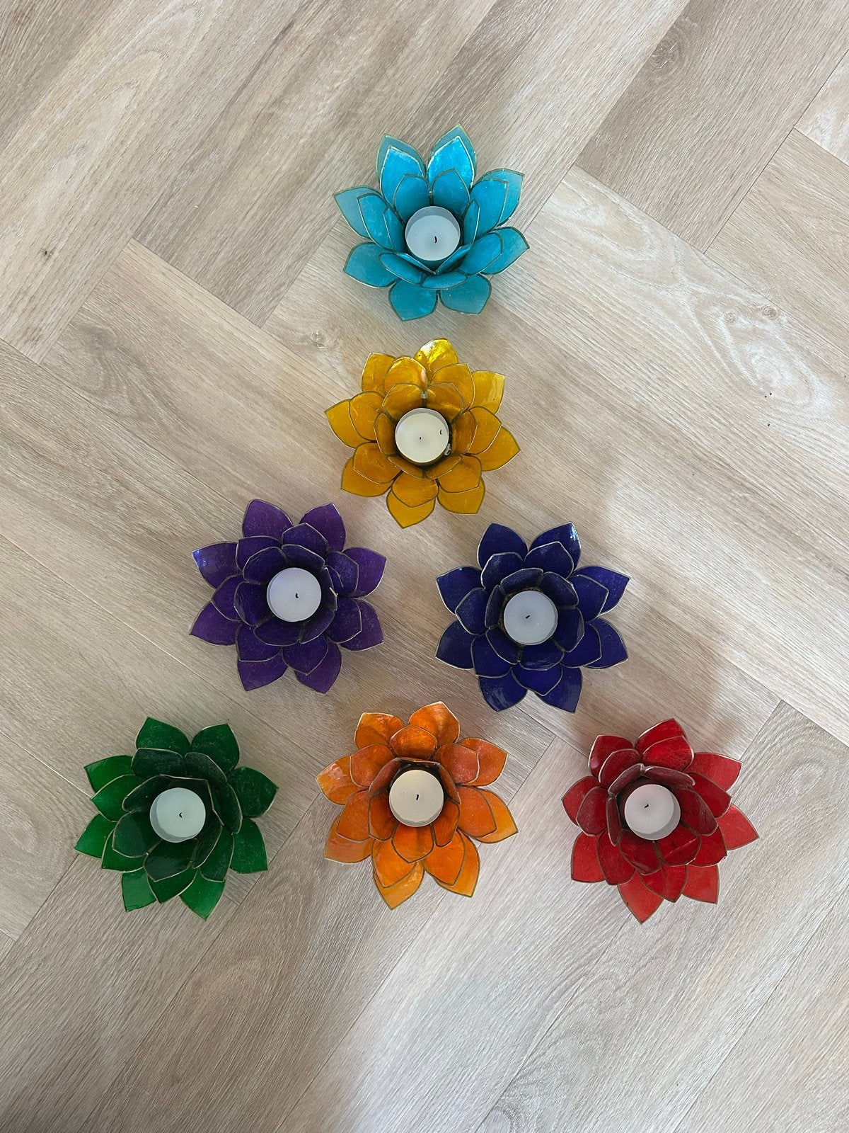 Set van 7 kleurrijke lotus waxinelichthouders, Huis en Inrichting, Gebruikt, Meerkleurig, Waxinelichthouder, Ophalen of Verzenden