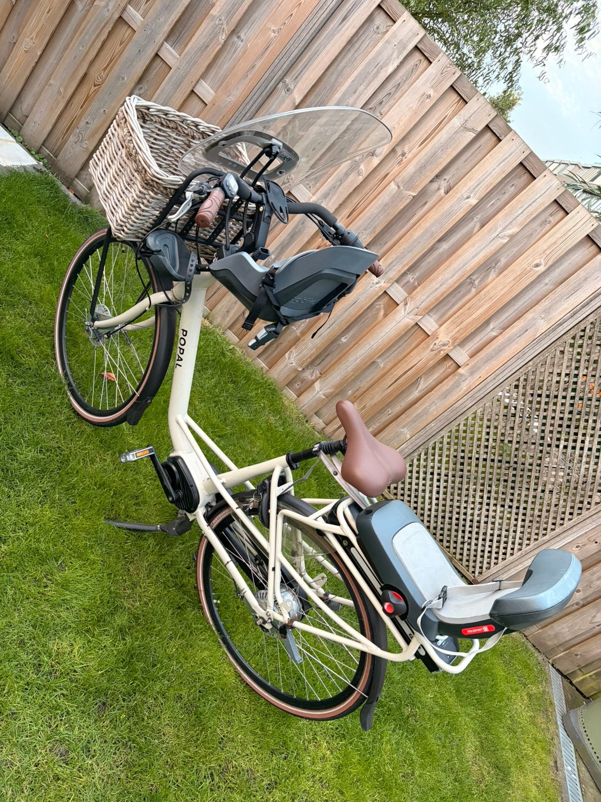 Elektrische moederfiets te koop, 2 zitjes, Gebruikt, 47 tot 50 cm, Dubbele standaard