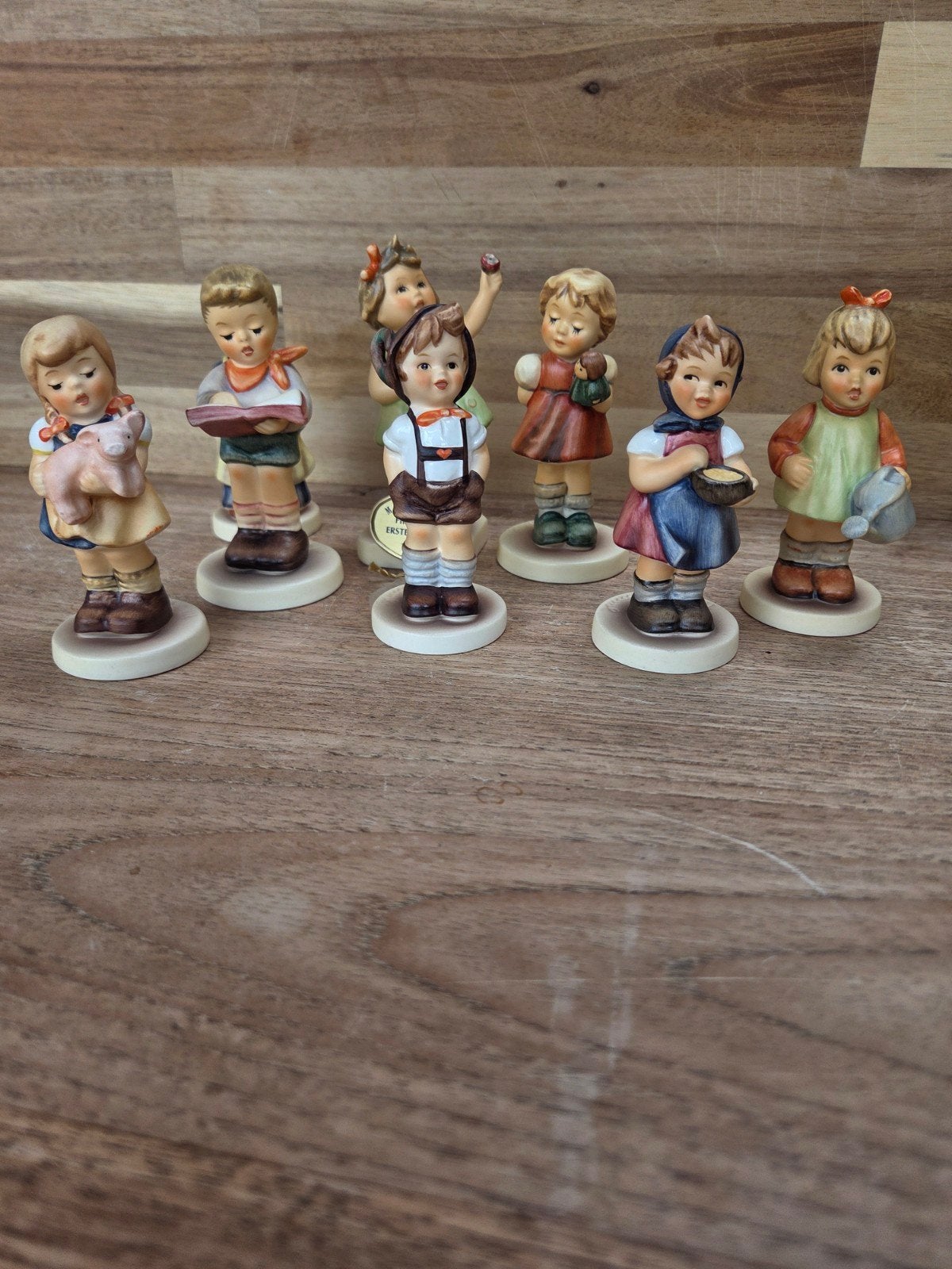 Goebel Hummel Club Beeldjes - Jaar 1999/2000 Collectie, Verzenden, Zo goed als nieuw