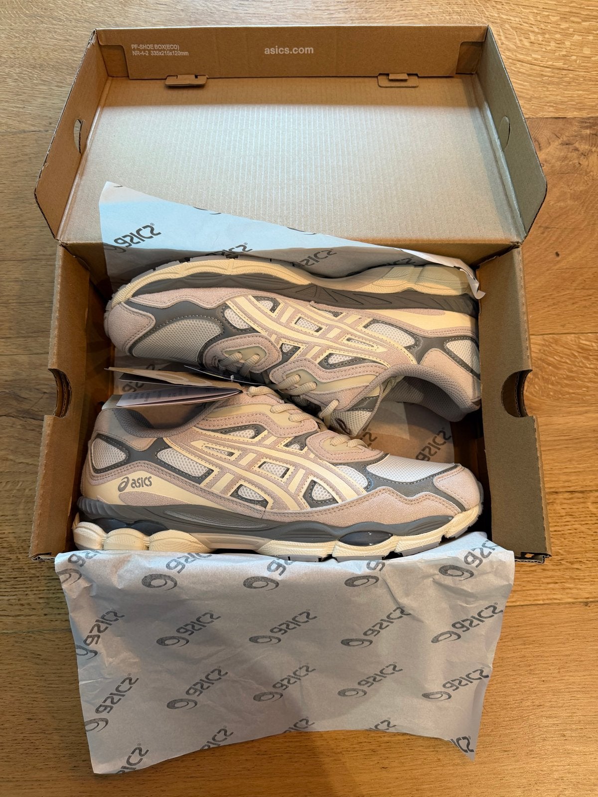 ASICS GEL-NYC Cream/Oyster Grey Sneakers - Nieuw in doos, Kleding | Heren, Schoenen, Overige kleuren, Verzenden, Nieuw, Sneakers of Gympen