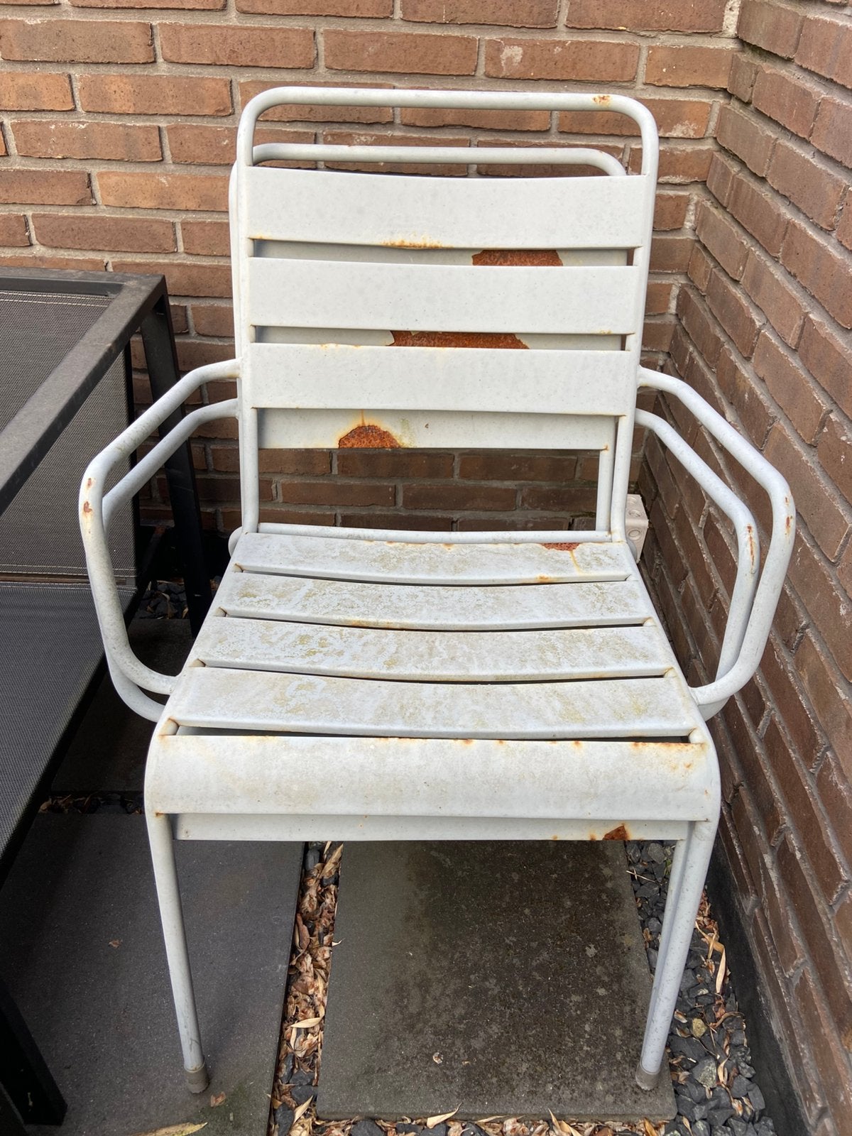 Leen Bakker 2x loungestoelen lichtgrijs, Tuin en Terras, Ophalen, Gebruikt, Aluminium, Stapelbaar