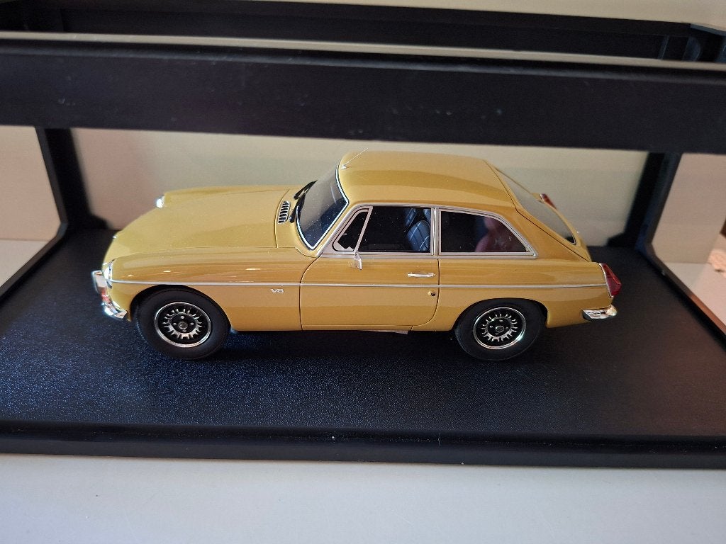 MGB GT V8  -  1974  -  Harvest Gold, Ophalen of Verzenden, Nieuw, Auto, Overige merken