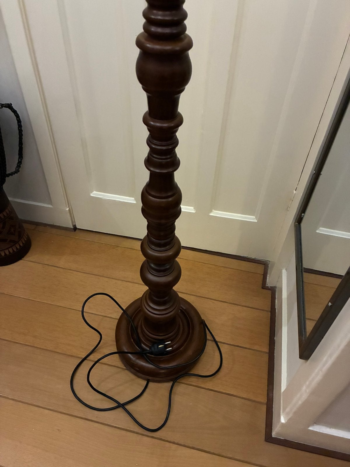 Antieke vloer lamp gedraaid hout vloerlamp met led, Ophalen of Verzenden, Zo goed als nieuw, Hout, 150 tot 200 cm
