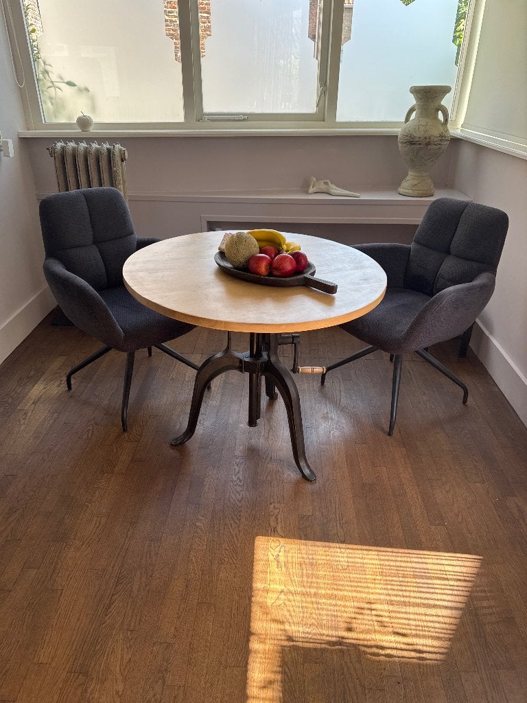 Tafel met twee stoelen, Huis en Inrichting, Stoelen, Ophalen, Twee, Zo goed als nieuw, Grijs