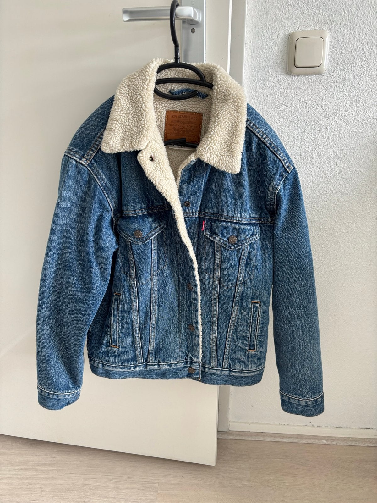 Levi's Sherpa Trucker Jacket - Maat XS, Ophalen of Verzenden, Zo goed als nieuw, Maat 36 (S), Blauw