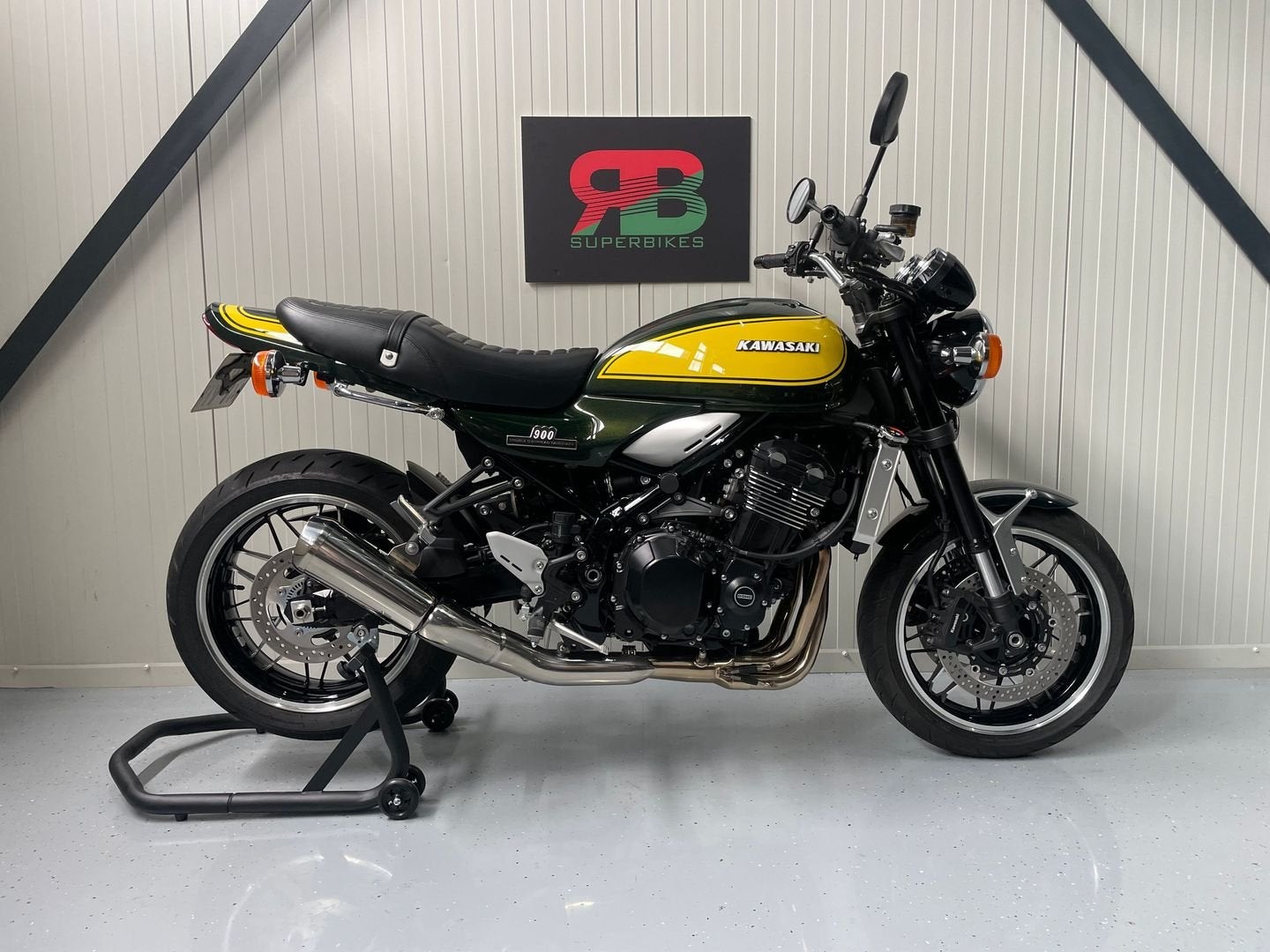 KAWASAKI Z900RS (bj 2024) 441 km! *4 in 1 race downpipe, 4 cilinders, Motorrijbewijs A, 948 cc, Bedrijf