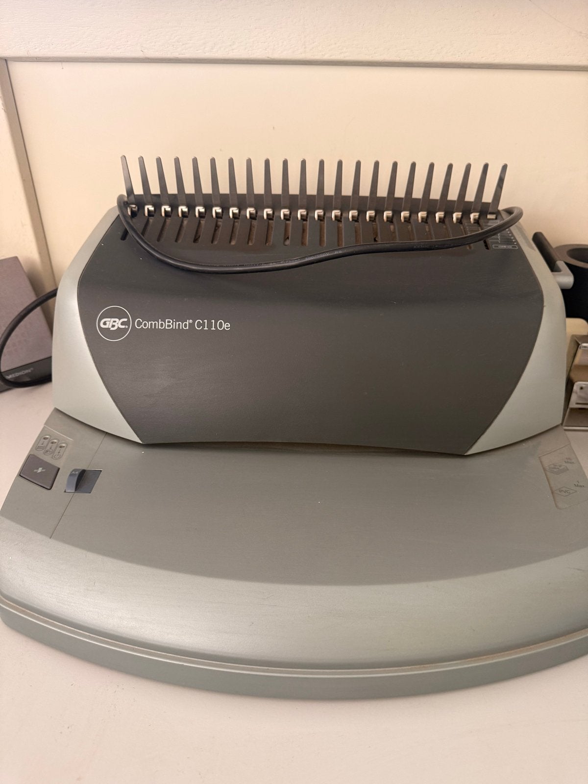 GBC CombBind C110e Bindmachine met Bindruggen, Diversen, Bureau-accessoires, Gebruikt, Ophalen