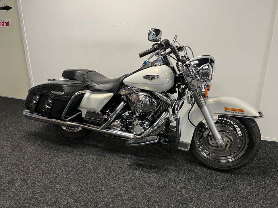 ⭐️⭐️Harley-Davidson ROAD KING CLASSIC FLHRCI (bj 2002)⭐️⭐️, Motoren, Motoren | Harley-Davidson, 2 cilinders, Harley-Davidson, Motorrijbewijs A