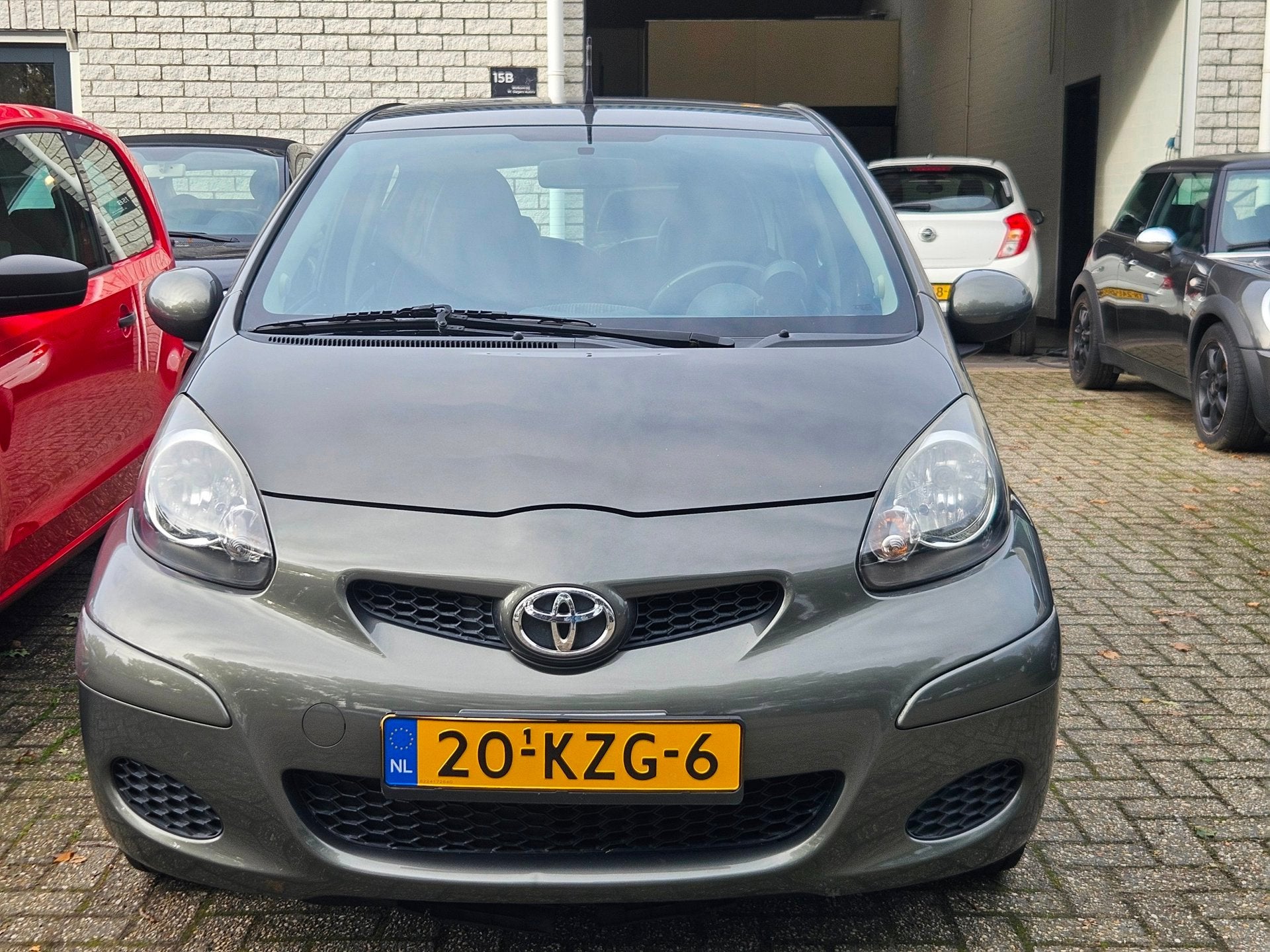 Toyota Aygo 1.0-12V Aspiration Green*Airco*Bluetooth*NAP, Auto's, Elektrische ramen, Gebruikt, 4 stoelen, Alcantara