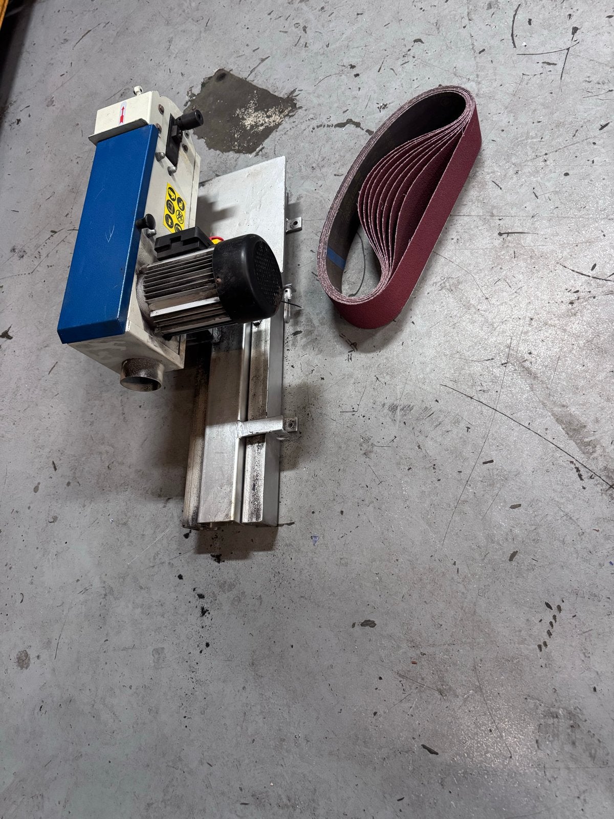 Robuuste bandschuurmachine 1500W, 100x1220mm, Ophalen of Verzenden, Zo goed als nieuw, 1200 watt of meer, Bandschuurmachine