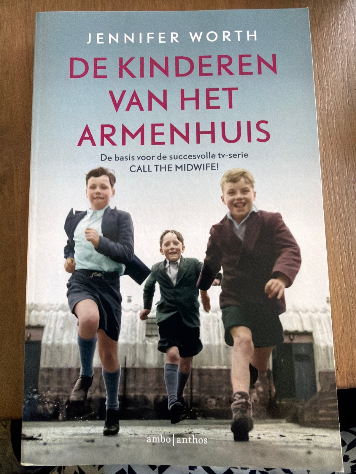 WKR. De kinderen van het armenhuis - Jennifer Worth, Ophalen of Verzenden, Zo goed als nieuw, Jennifer Worth