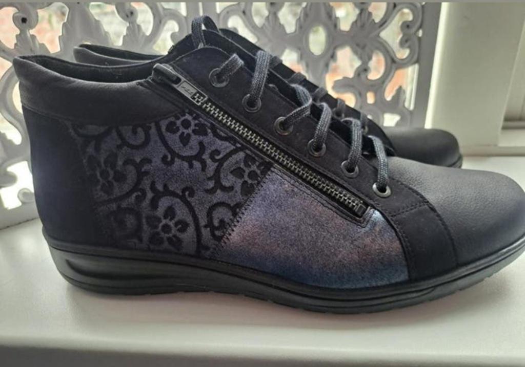 Solidus.  Nieuwe schoenen 42H. Wp: 194,95€, Solidus, Blauw, Nieuw, Ophalen of Verzenden