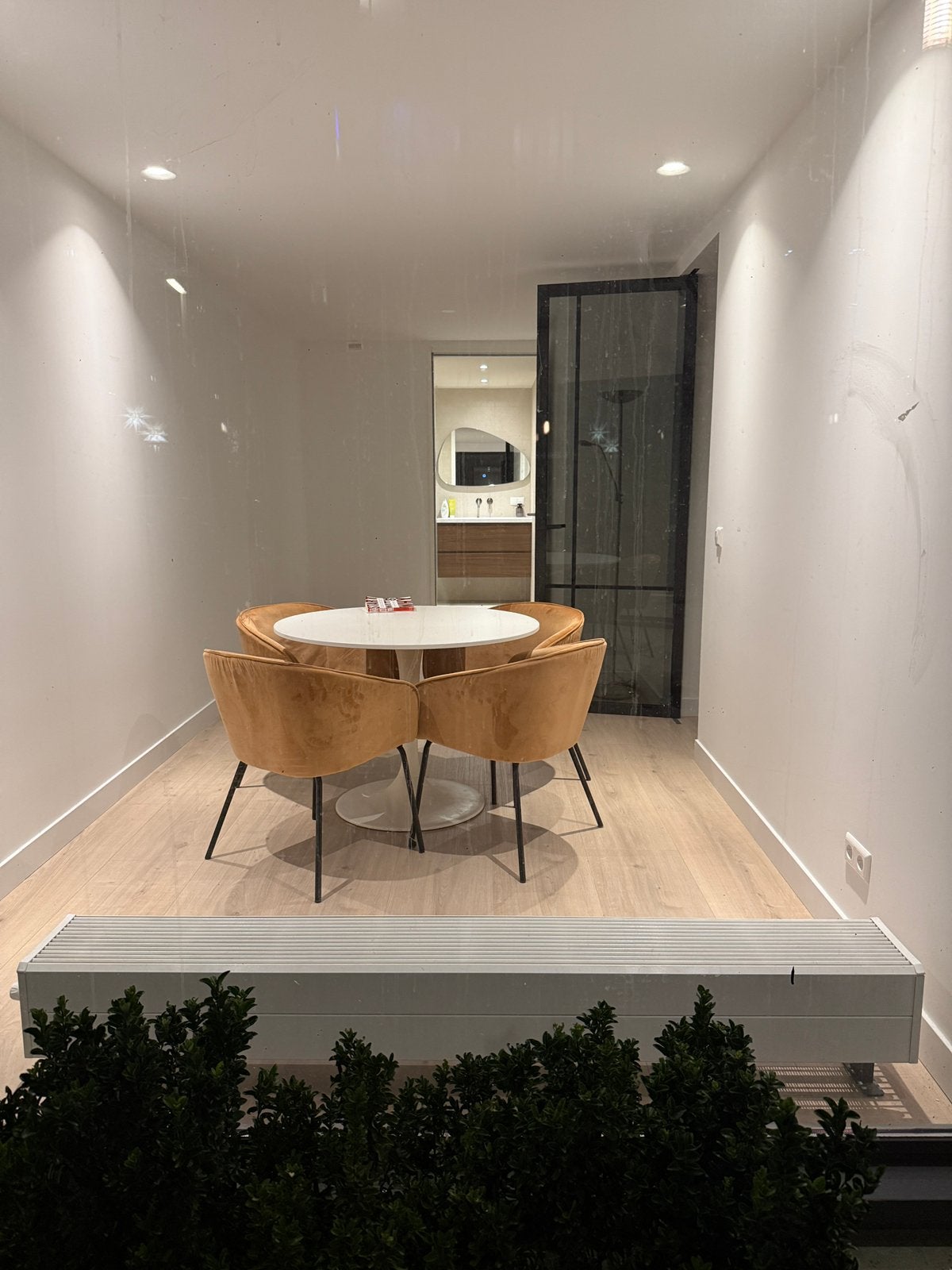 Eettafel 1 meter, Huis en Inrichting, Tafels | Eettafels, Ophalen, Zo goed als nieuw, Rond