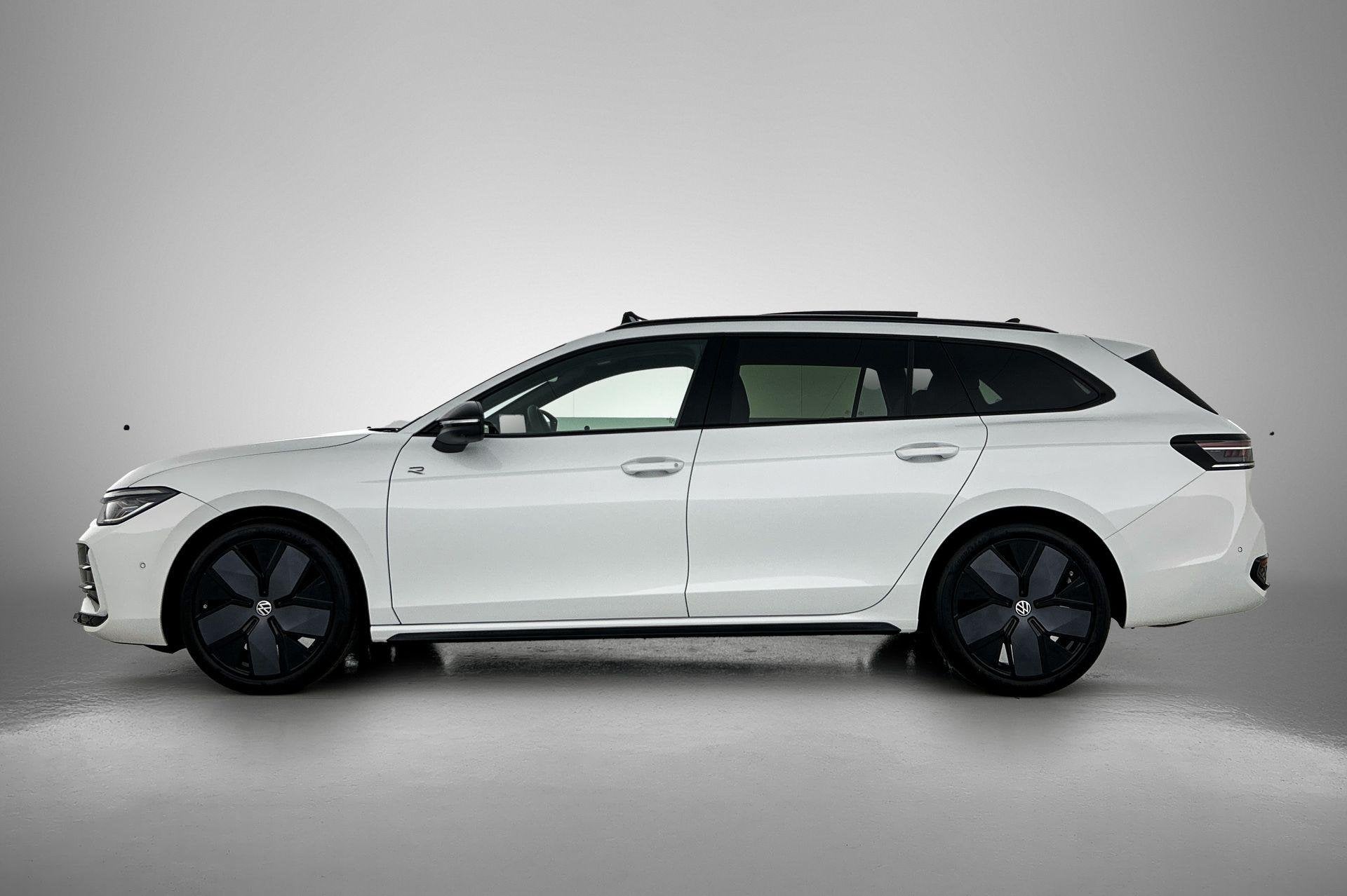 Volkswagen Passat Variant 1.5 eTSI R-Line Business 150 PK| O, Auto's, 12 maanden, Stof, 1498 cc, 4 cilinders