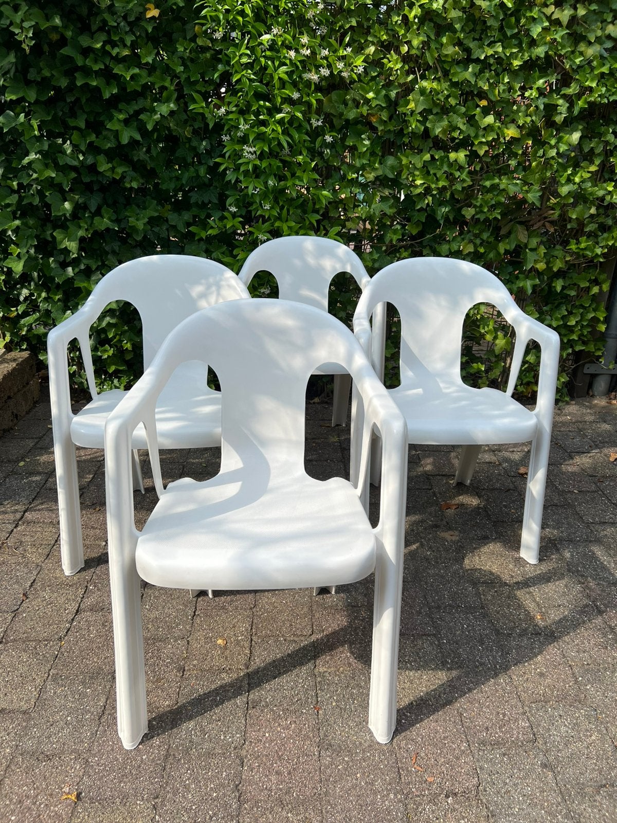 Witte tuinstoelen set van 4 stapelbaar, Ophalen, Gebruikt, Kunststof, Stapelbaar