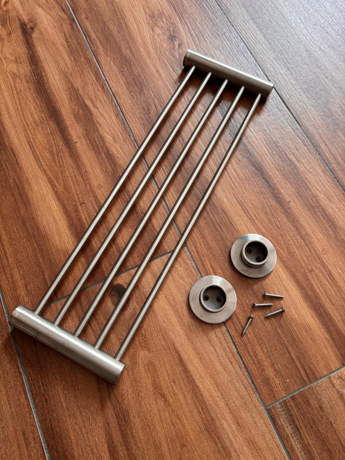 Roestvrijstalen handdoekrek met wandbevestiging, Ophalen of Verzenden, Zo goed als nieuw, Zilver, Metaal