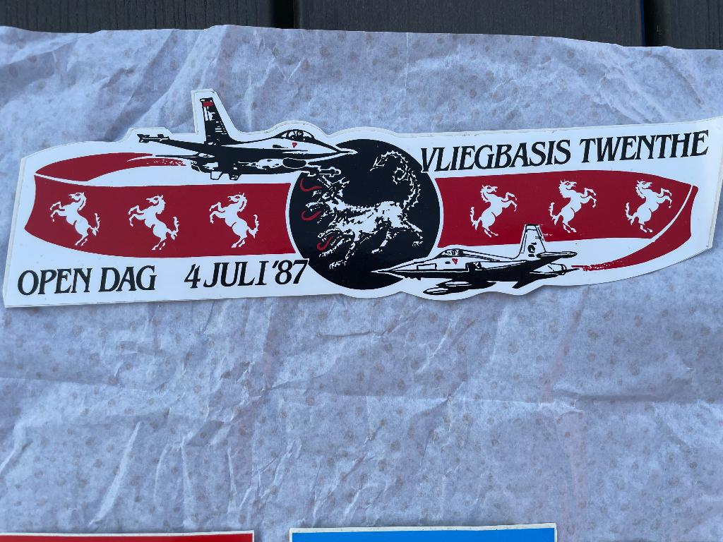 Luchtmacht open dag vliegbasis Twente sticker, Ophalen of Verzenden, Zo goed als nieuw, Patch, Badge of Embleem
