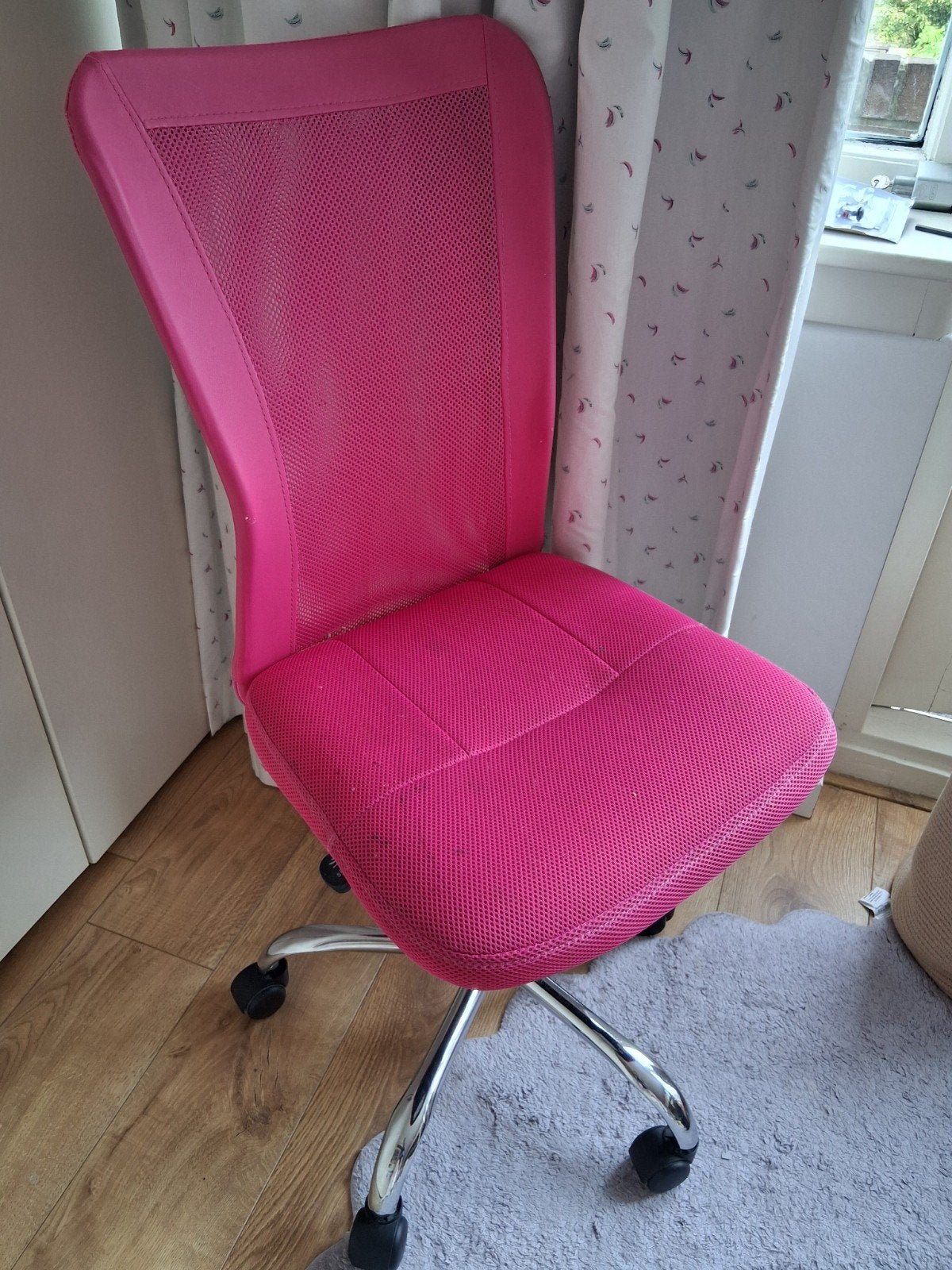 Roze bureau stoel gratis weer beschikbaar, Ophalen, Gebruikt, Roze