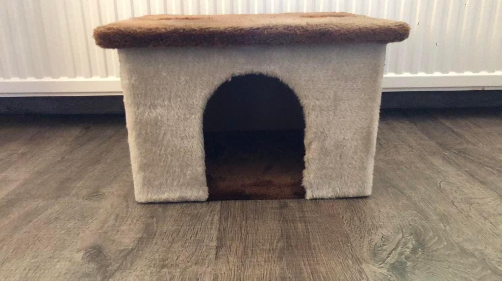 Kattenhuisje 45x34x29cm, Dieren en Toebehoren, Ophalen, Gebruikt, Pluche