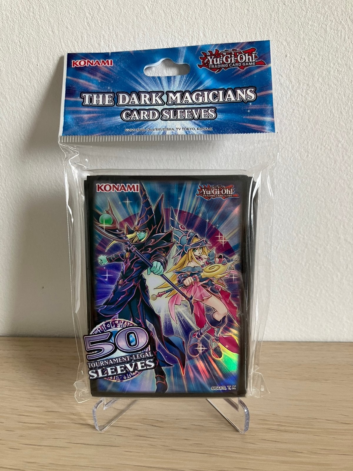 Yu-Gi-Oh! The Dark Magicians card sleeves GESEALD, Ophalen of Verzenden, Nieuw, Sleeves of Kaarthoesjes