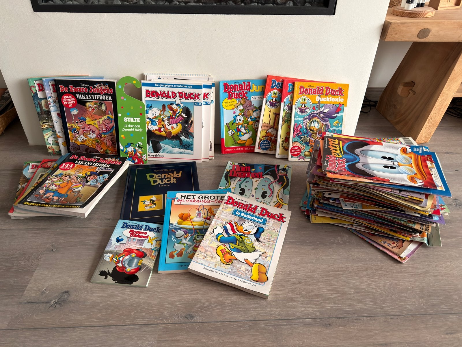 Grote collectie Donald Duck strips en vakantieboeken, Boeken, Stripboeken, Meerdere stripboeken, Ophalen, Gelezen
