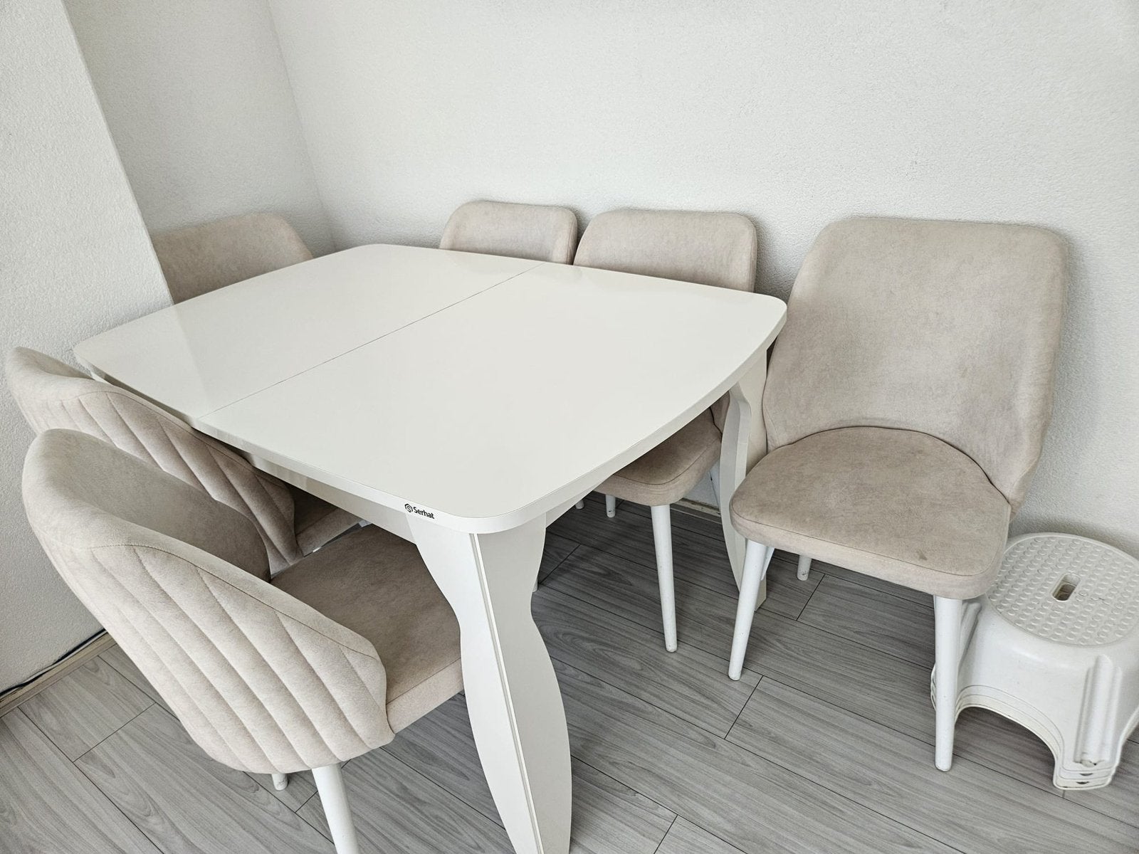 Eettafel met stoelen, dressoir en salontafel, Ophalen, Gebruikt