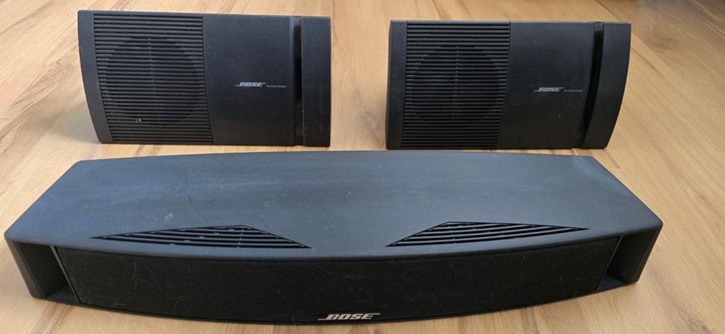 Bose VCS-10 Center Speaker en Bose 161 Surround Speakers